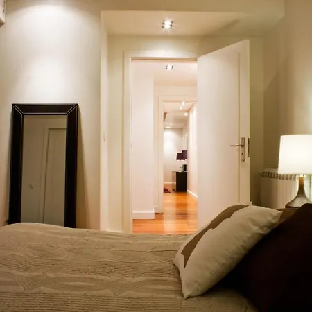Holidaylovers Chiado Deluxe Apartamento *