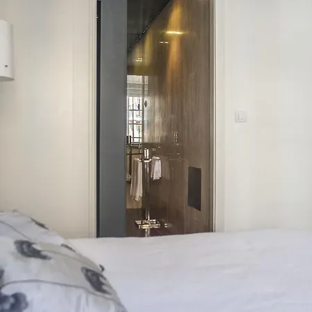 Holidaylovers Chiado Deluxe Apartamento *
