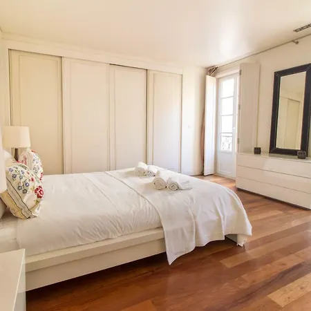 Holidaylovers Chiado Deluxe Apartamento *