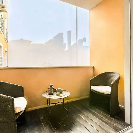 Holidaylovers Chiado Deluxe *